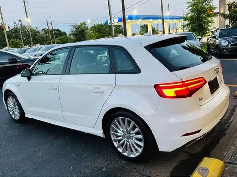 Used 2018 Audi A3 e-tron Premium image 10