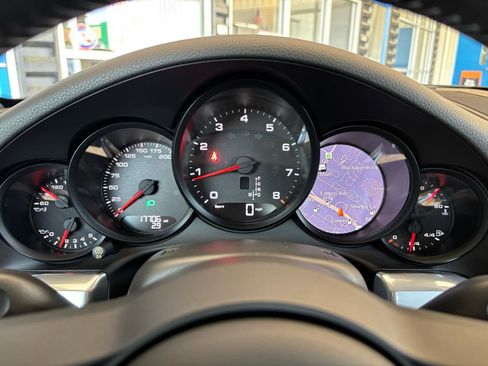 Used 2018 Porsche 911 Carrera image 21