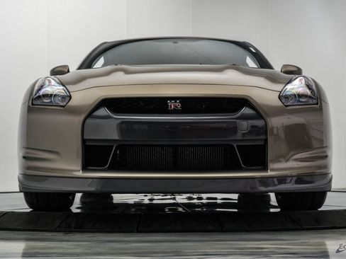 Used 2009 Nissan GT-R Premium AWD/4WD image 38