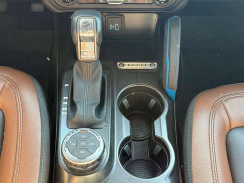 Used 2023 Ford Bronco Outer Banks w/ Sasquatch Package image 23
