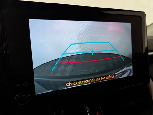 Used 2026 Toyota Corolla Cross LE FWD image 18
