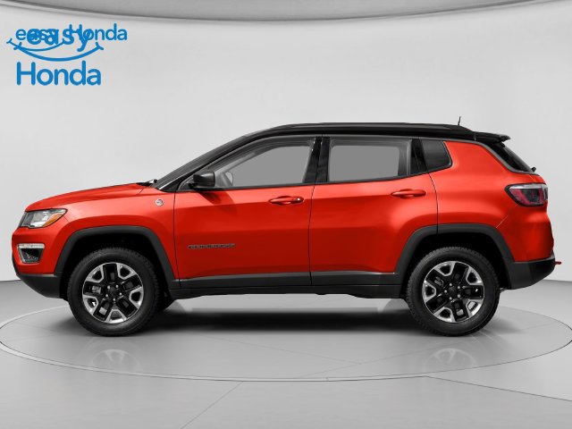 Used 2018 Jeep Compass Trailhawk w/ Leather Interior Group AWD/4WD image 3