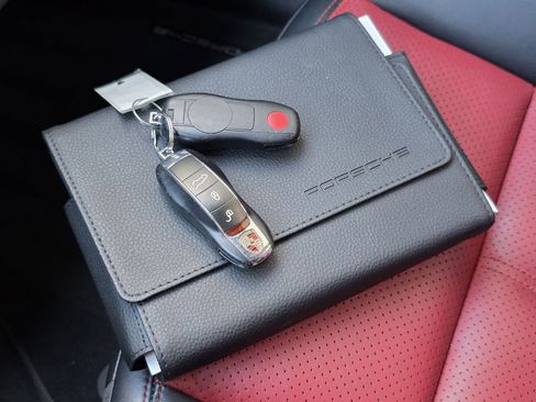 Used 2018 Porsche Macan image 33