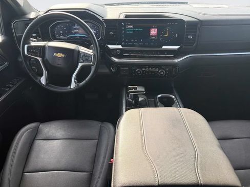 Used 2023 Chevrolet Silverado 1500 LTZ AWD/4WD image 17