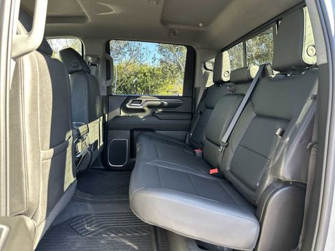 Used 2024 Chevrolet Silverado 2500 LTZ w/ LTZ Premium Package image 17