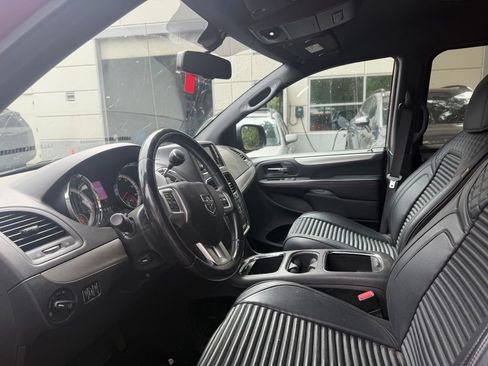 Used 2013 Dodge Grand Caravan R/T w/ Safety Sphere Group FWD image 13