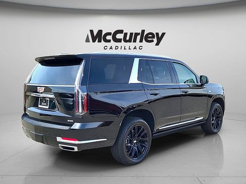 Certified 2026 Cadillac Escalade Luxury AWD/4WD image 7