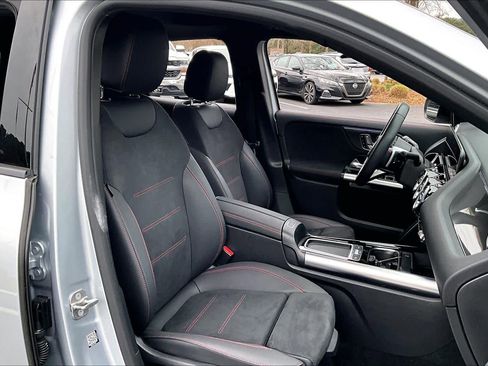 Certified 2025 Mercedes-Benz GLA 250 image 9