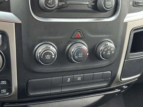 Used 2016 RAM 1500 Classic SLT image 24