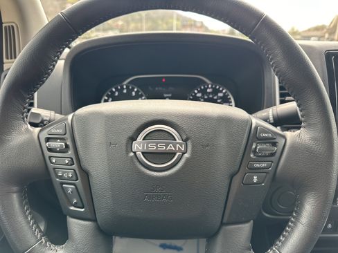 Used 2024 Nissan Frontier SL w/ Technology Package RWD image 13