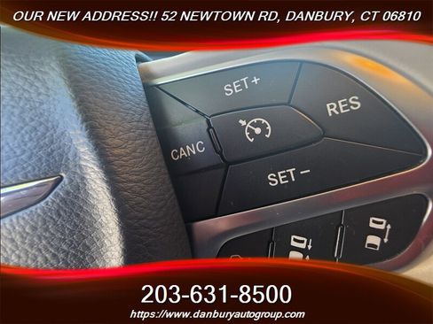 Used 2017 Chrysler 300 C Platinum w/ Safetytec Plus Group AWD/4WD image 19