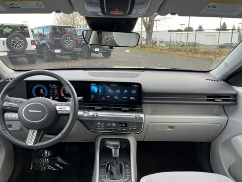 Used 2025 Hyundai Kona SEL image 33