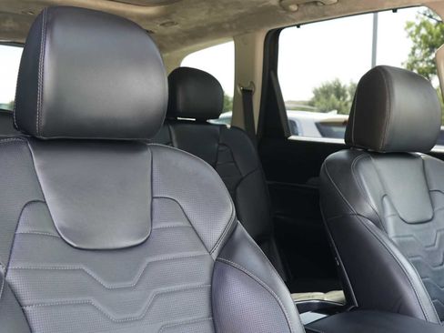 Used 2022 Kia Telluride SX w/ SX Prestige Package AWD/4WD image 28