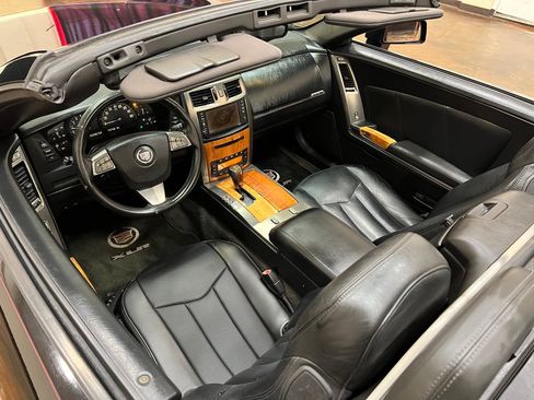 Used 2008 Cadillac XLR RWD image 38