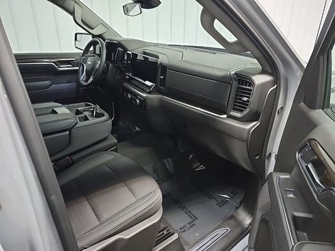 Used 2024 Chevrolet Silverado 1500 LT image 15