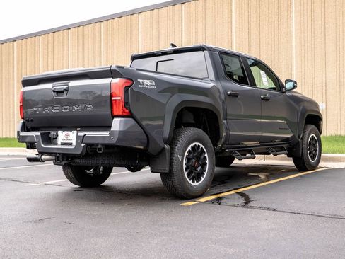 New 2026 Toyota Tacoma TRD Off-Road w/ TRD Off Road Upgrade Package AWD/4WD image 9