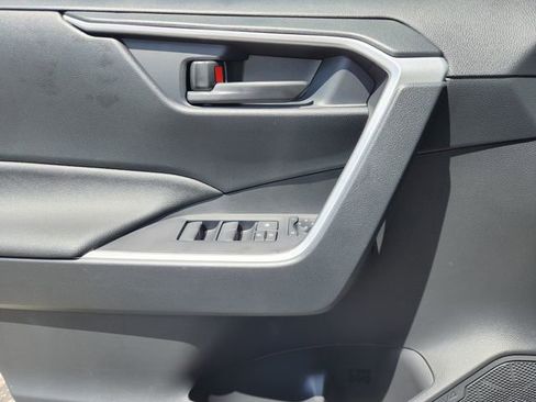 Certified 2025 Toyota RAV4 LE image 21
