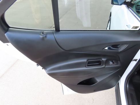 Used 2018 Chevrolet Equinox LT image 26