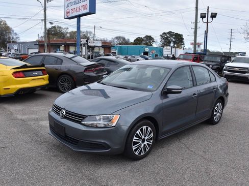 Used 2012 Volkswagen Jetta SE FWD image 11