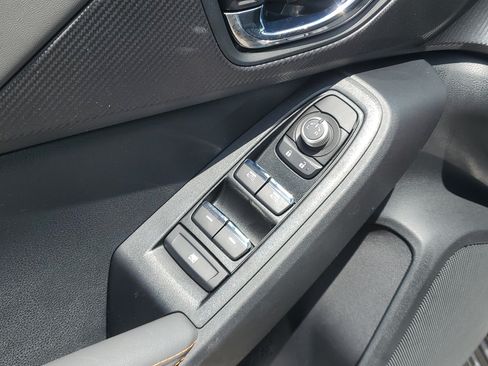 Used 2025 Subaru Crosstrek 2.5i Limited AWD/4WD image 8