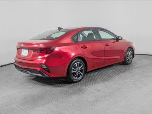 Used 2024 Kia Forte LXS FWD image 7