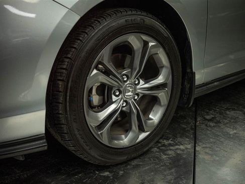 Used 2023 Honda Accord EX image 3