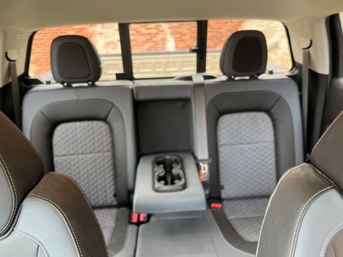 Used 2022 Chevrolet Colorado Z71 RWD image 40