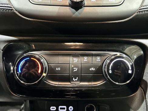 Used 2020 Buick Encore GX Preferred image 16