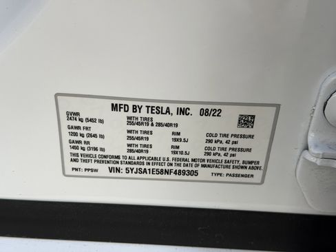 Used 2022 Tesla Model S image 25