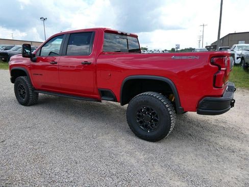 New 2026 Chevrolet Silverado 2500 ZR2 w/ ZR2 Bison Edition AWD/4WD image 7