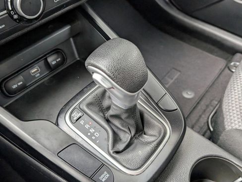 Used 2023 Kia Soul LX w/ LX Technology Package image 35