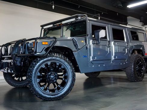 Used 2003 HUMMER H1 4-Door Wagon AWD/4WD image 1