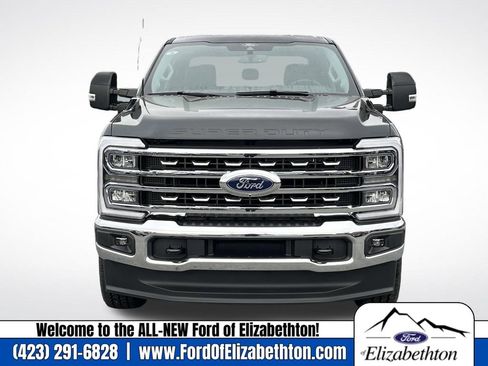 New 2026 Ford F250 4x4 Crew Cab Super Duty image 9