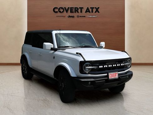 Used 2024 Ford Bronco Outer Banks AWD/4WD image 8