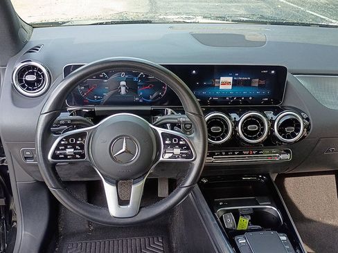 Used 2021 Mercedes-Benz GLA 250 4MATIC image 12