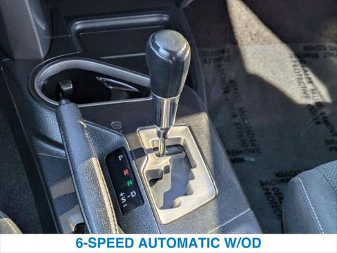 Used 2018 Toyota RAV4 XLE image 19