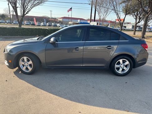 Used 2013 Chevrolet Cruze LT image 10