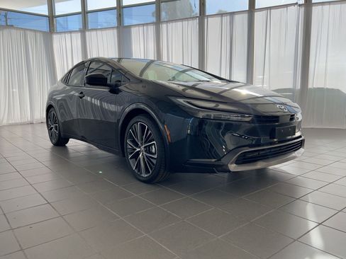 Used 2025 Toyota Prius Limited image 7