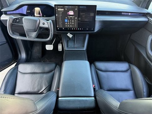 Used 2022 Tesla Model X Plaid image 11