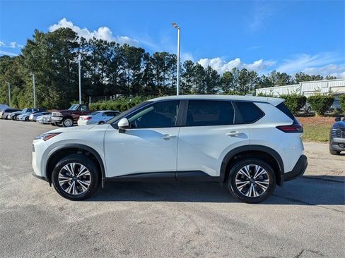 Used 2023 Nissan Rogue SV image 6