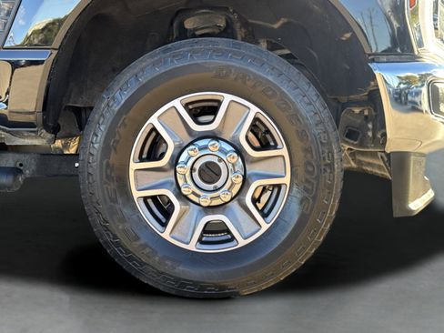 Used 2024 Ford F250 Lariat image 11