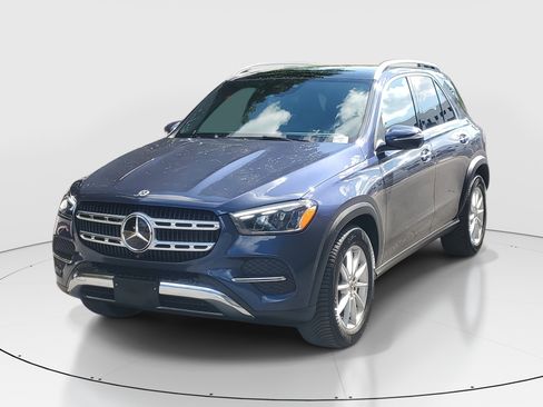 Used 2025 Mercedes-Benz GLE 350 4MATIC image 3