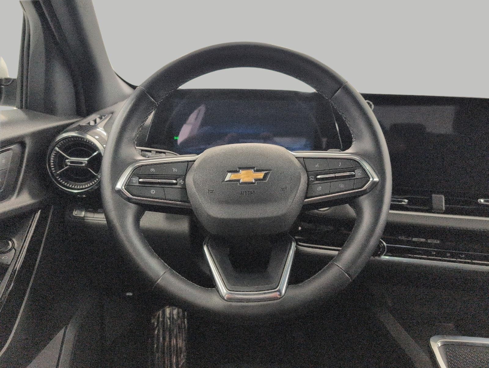 Certified 2026 Chevrolet Equinox LT AWD/4WD image 6