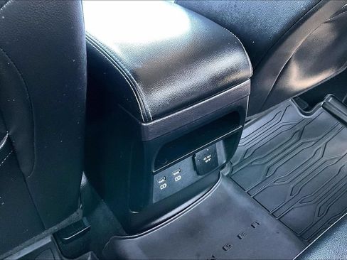 Used 2019 Ford Ranger Lariat w/ FX4 Off-Road Package AWD/4WD image 11