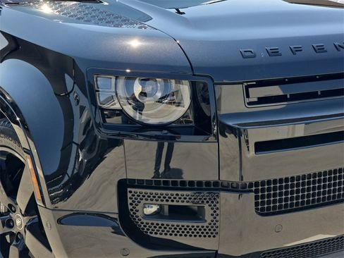 New 2025 Land Rover Defender 110 V8 image 31