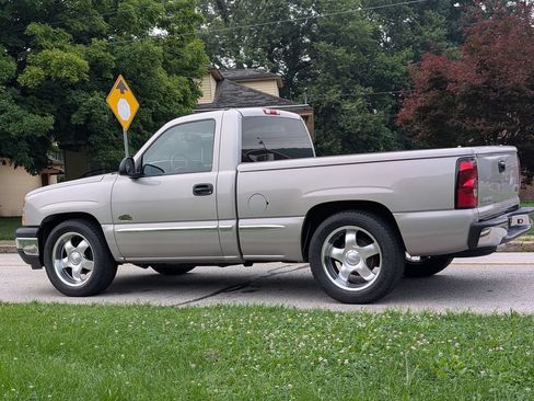 Used 2005 Chevrolet Silverado 1500 LS w/ Light Duty Power Package RWD image 10