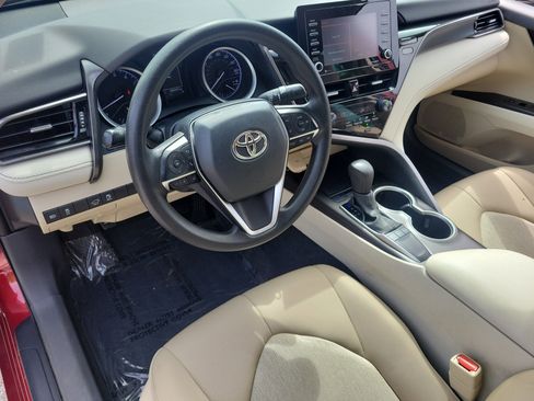 Used 2022 Toyota Camry LE FWD image 14