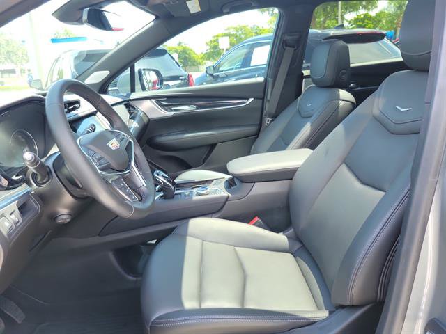 Certified 2023 Cadillac XT5 Premium Luxury FWD image 12
