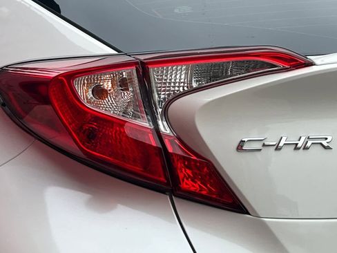 Used 2018 Toyota C-HR XLE image 16