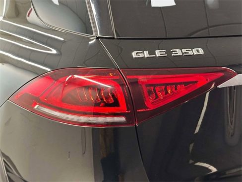 Certified 2021 Mercedes-Benz GLE 350 4MATIC image 9
